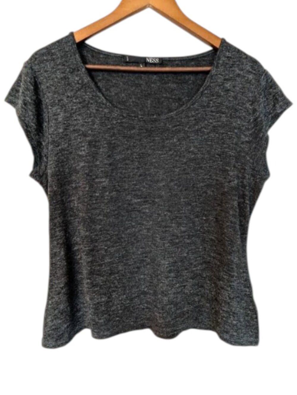 NWOT Ness Heathered Charcoal Grey Knit Top Scoop Neck Cap Sleeve Soft Minimalist